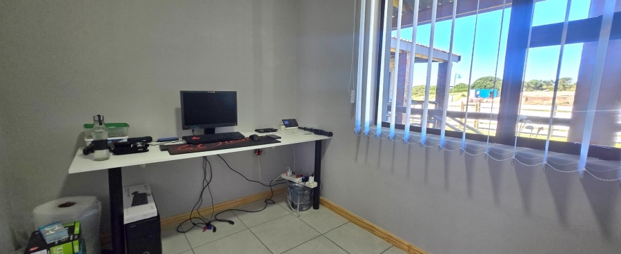 4 Bedroom Property for Sale in Kleinbaai Western Cape